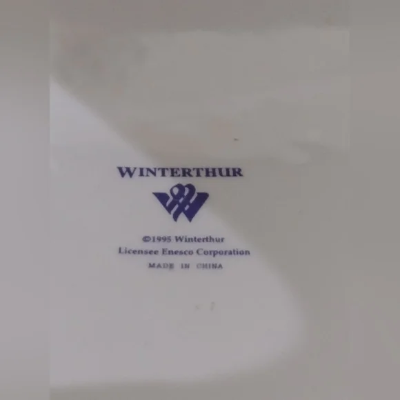 Tissue holder - Picture 2 of 11